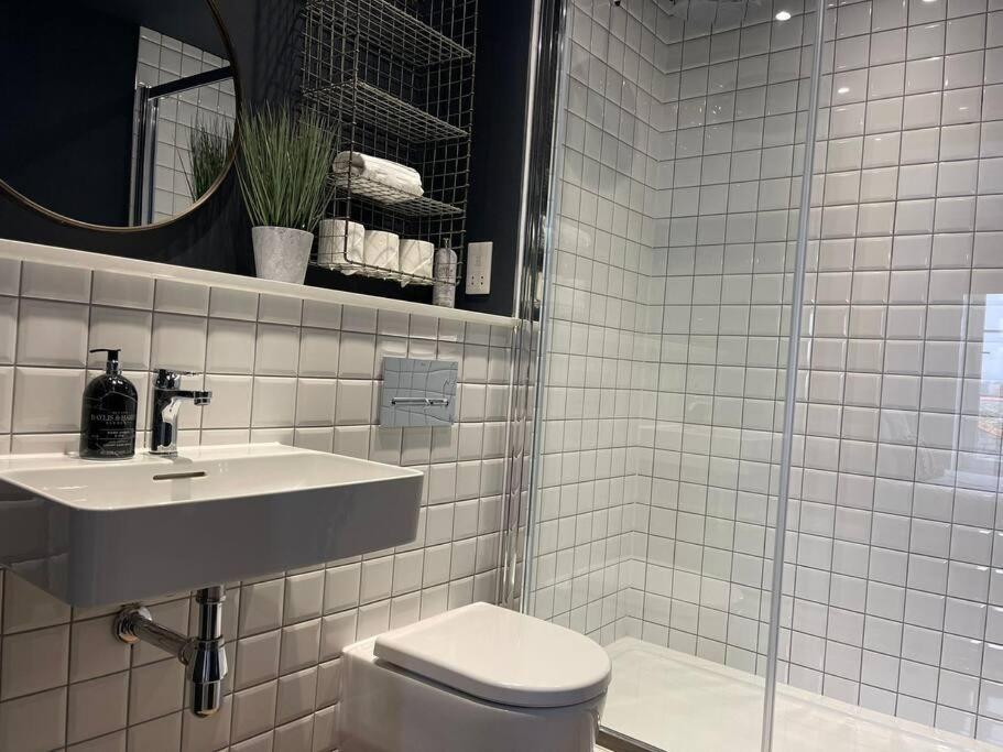Trendy Apartment In Cardiff Free Parking Extérieur photo