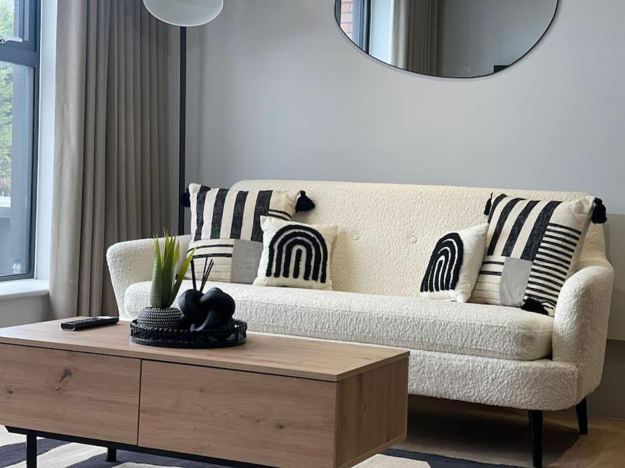 Trendy Apartment In Cardiff Free Parking Extérieur photo