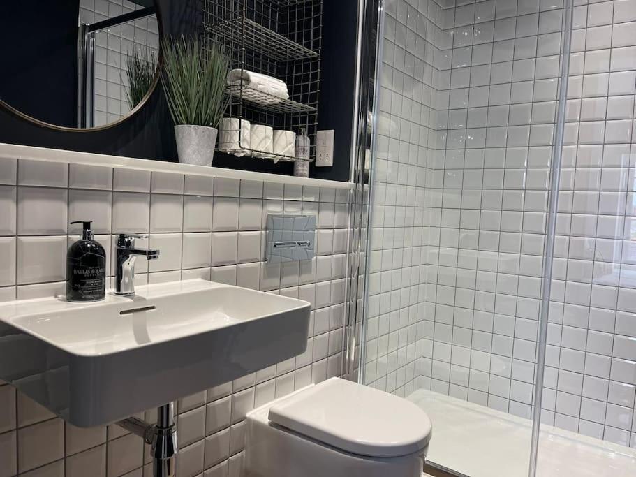 Trendy Apartment In Cardiff Free Parking Extérieur photo
